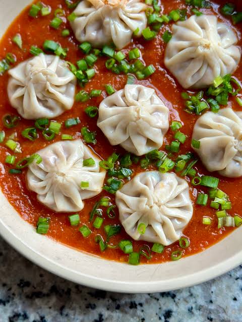 Momos